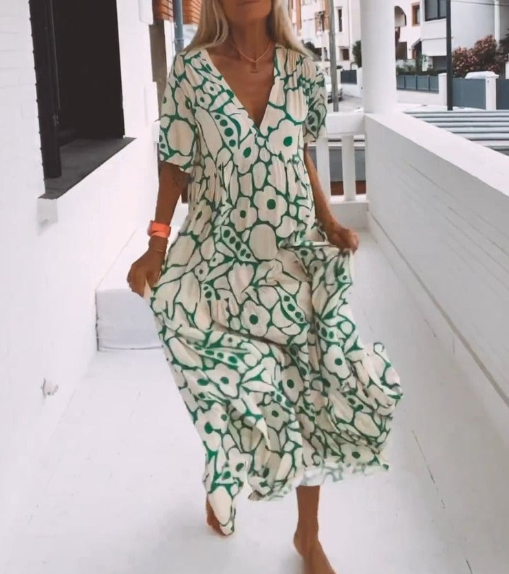 Carmen | Ibiza-style dress with a bohemian floral print