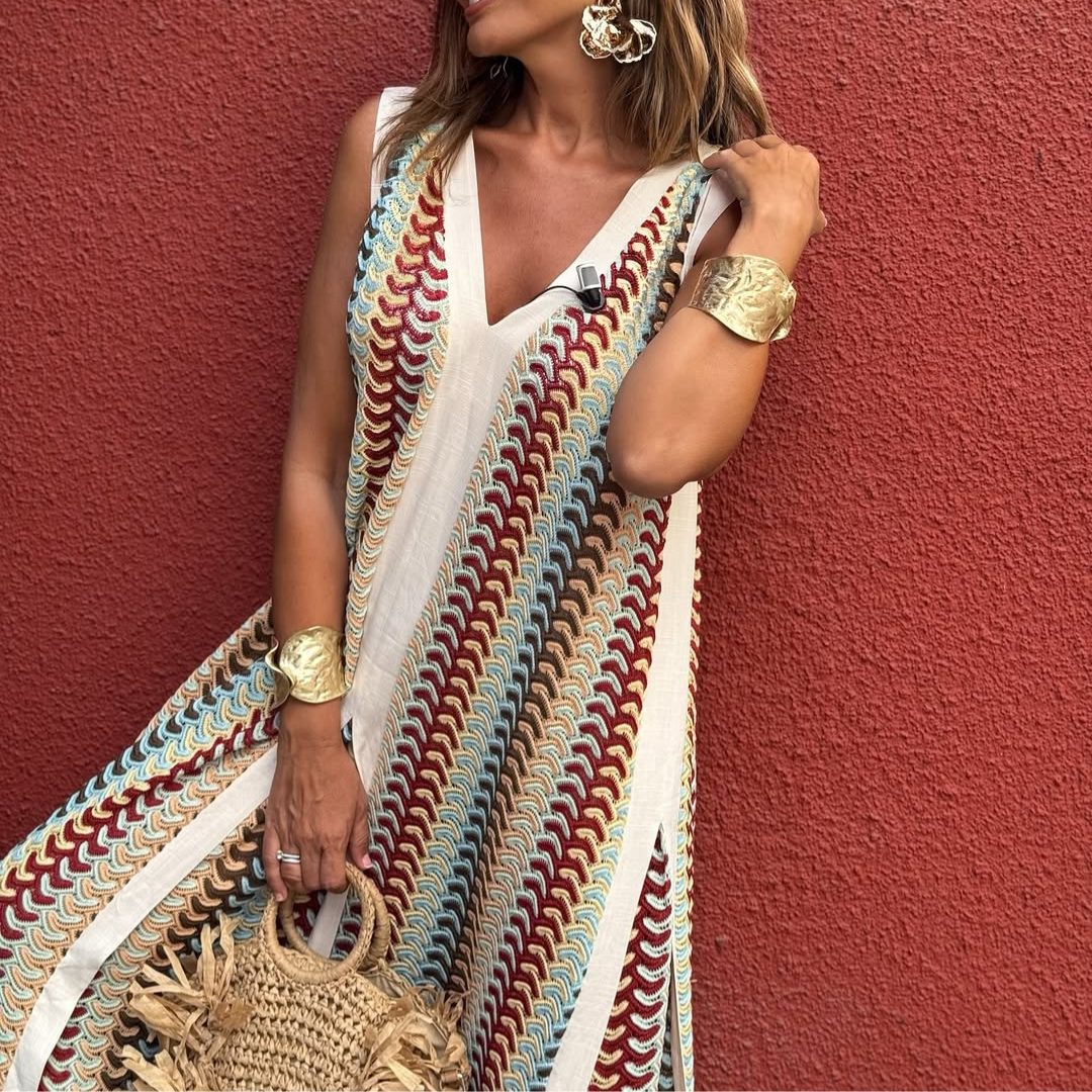 Alana | Ethnic print maxi Dress with a Loose Fit and V-Neck