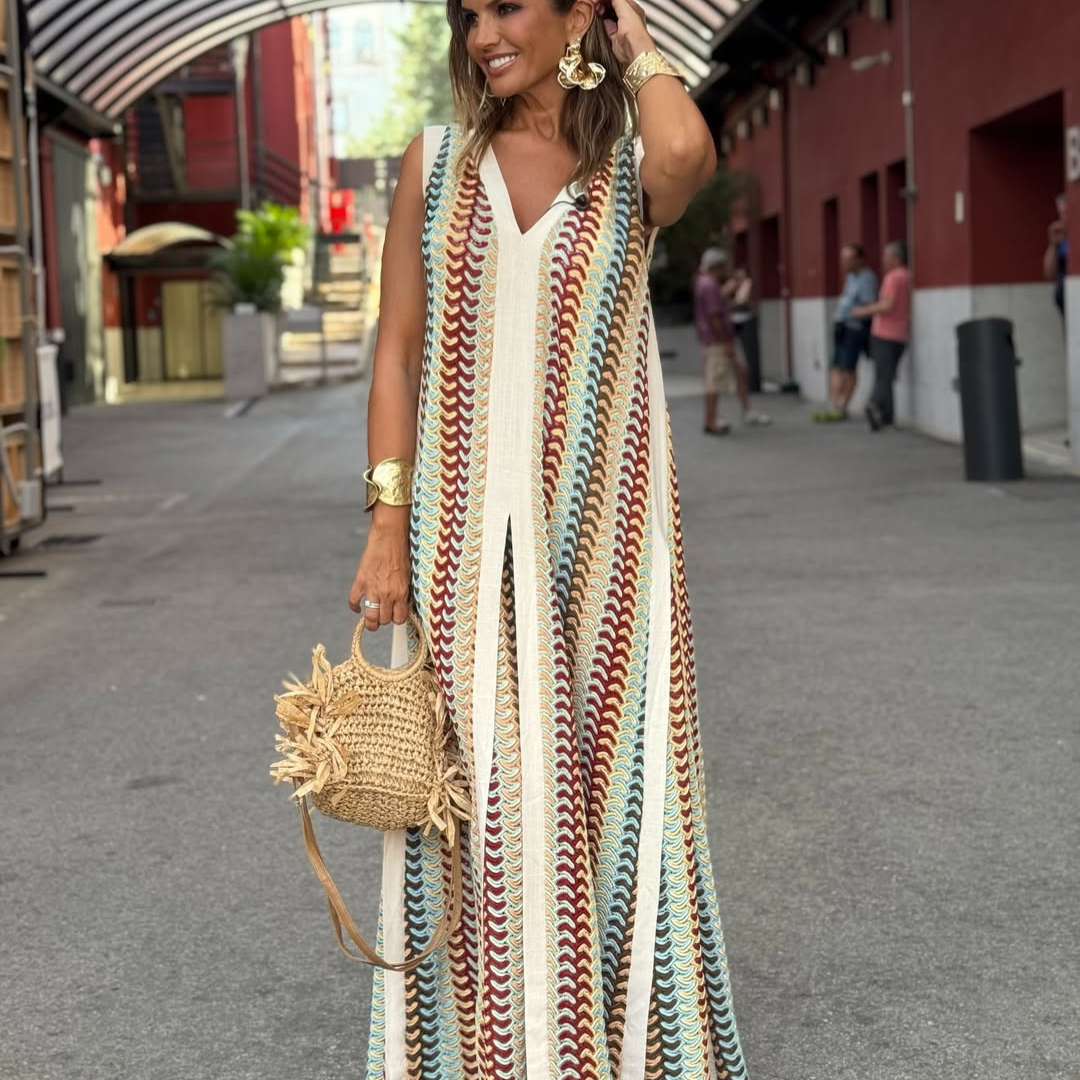 Alana | Ethnic print maxi Dress with a Loose Fit and V-Neck