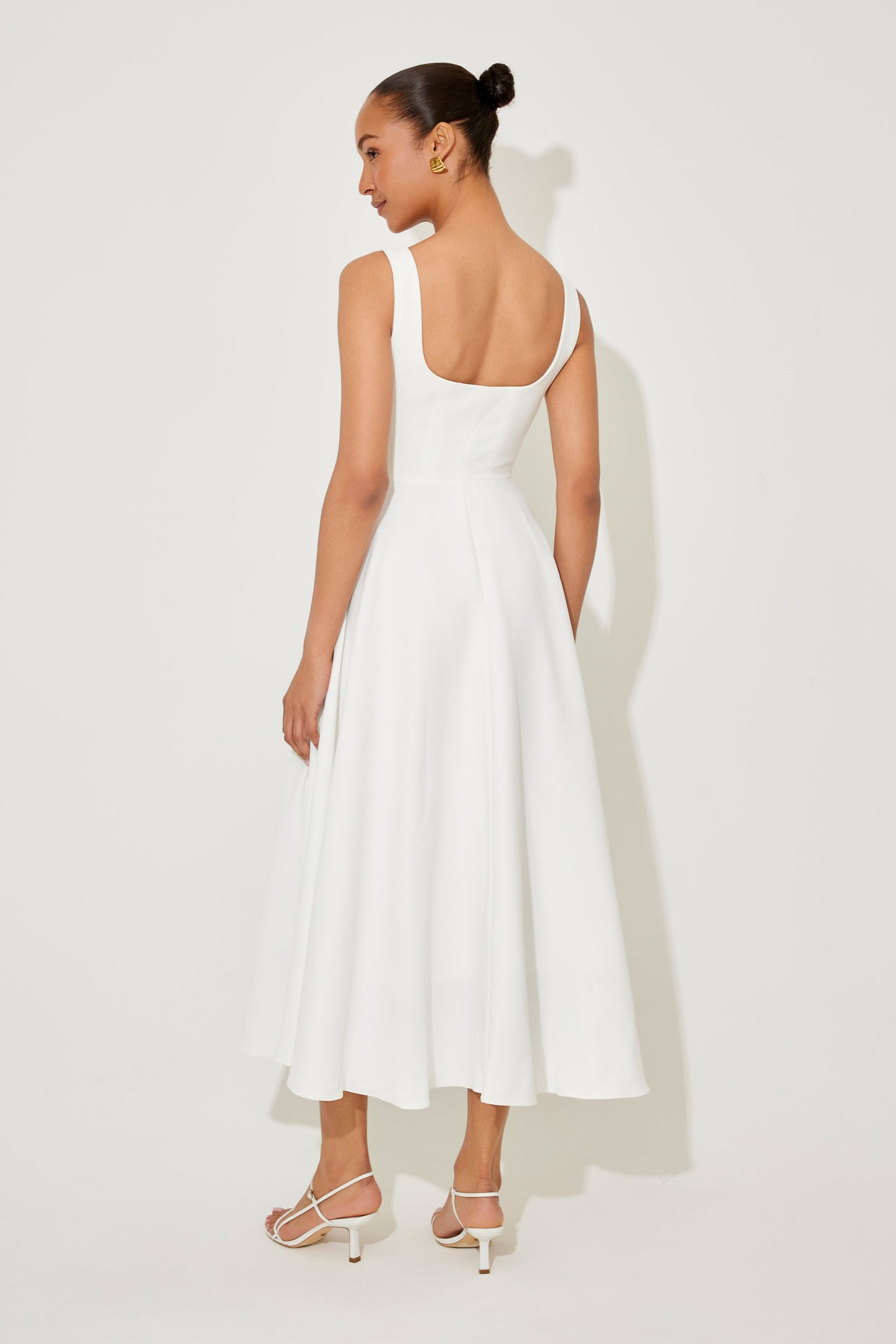 Emily | Timeless Flowy Midi Dress