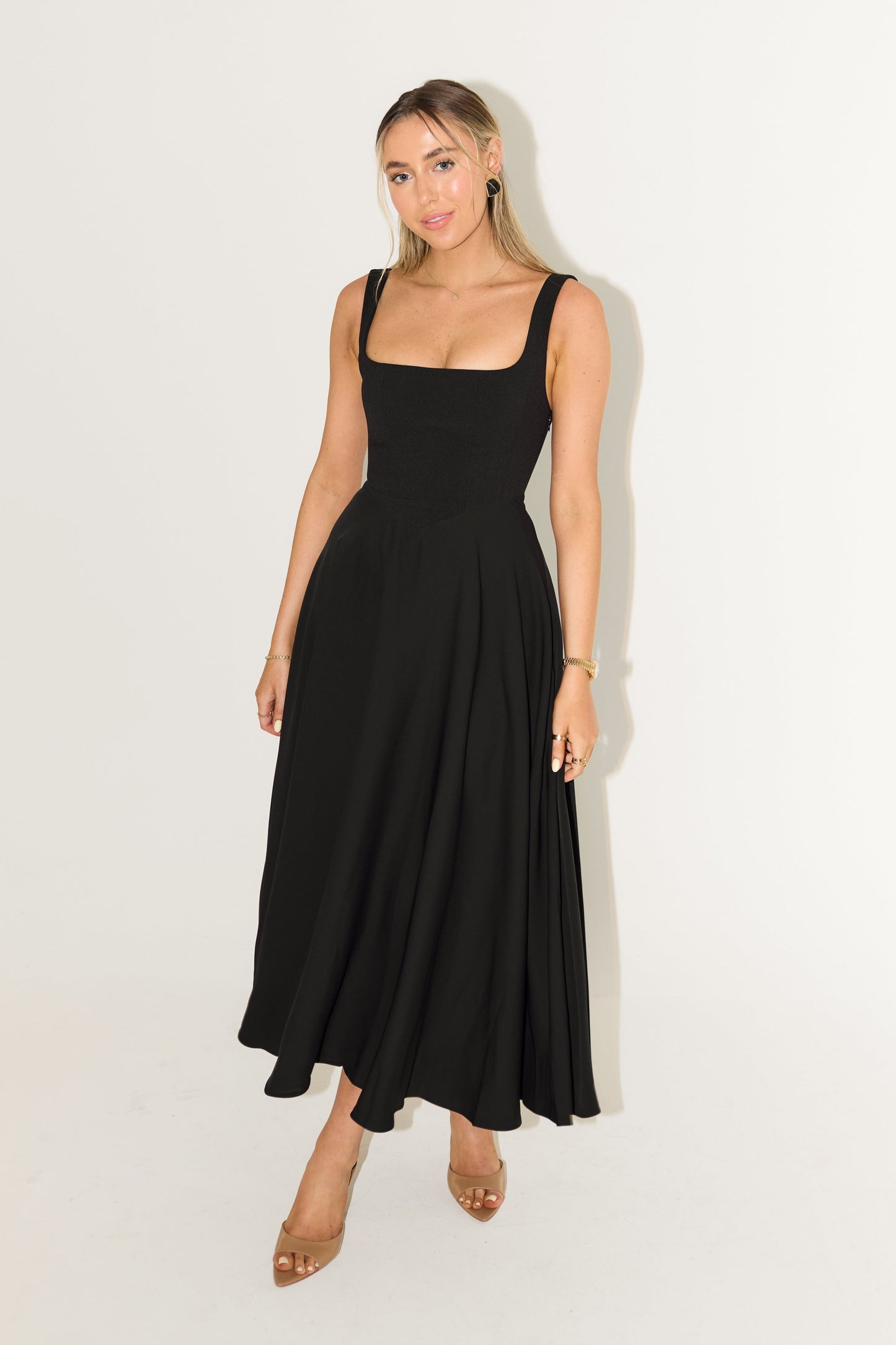 Emily | Timeless Flowy Midi Dress